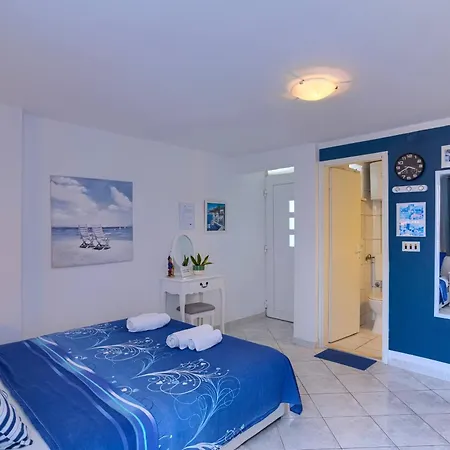 By The Sea - 9321 * Korčula